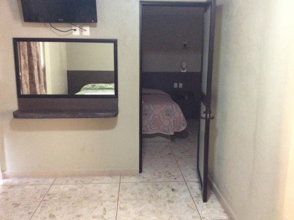 Hotel Juros Catemaco Ruang foto